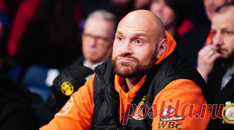 Боксёр Усик обвинил Фьюри в трусости. Обладатель титулов WBA, IBF и WBO украинец Александр Усик рассказал о страхе британца Тайсона Фьюри перед ним. Читать далее