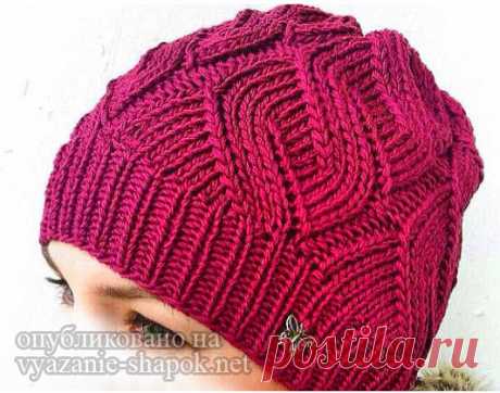 Женская шапка спицами с узором Ложная Коса Сегодня с утра мне попалась на глаза вот такая идея женской шапки спицами с узором Ложная Коса. Проведя небольшое расследование, а я люблю искать и модели и воплощения, если кто-то уже занимался вя…