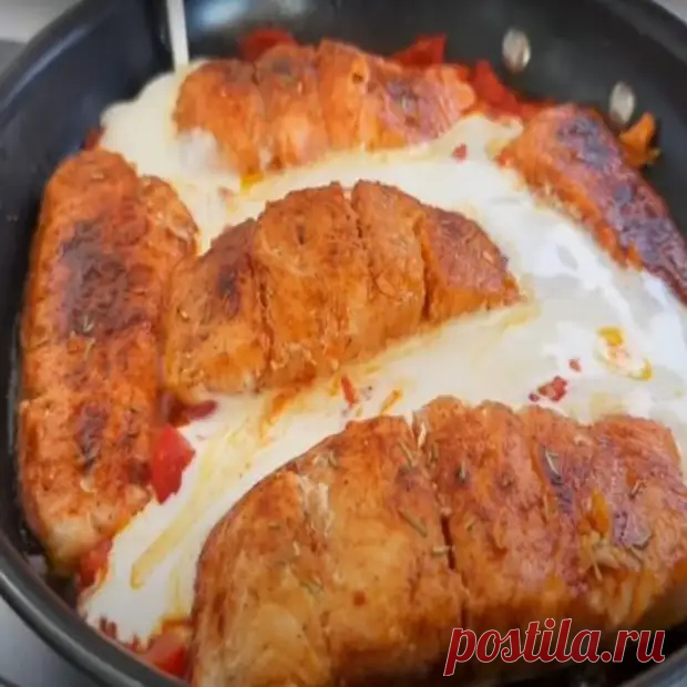 Красная рыба в сливочном соусе. Так вкусно, что пальчики оближешь - В кастрюльке - Медиаплатформа МирТесен