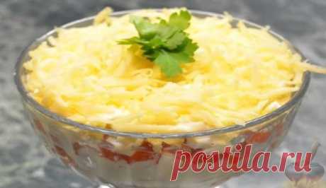 Вкуснятина по - итальянски 

Вкусный и сытный слоеный салат с курицей и крабовыми палочками. Надеюсь, что вы оцените данный рецепт простого салата, и "Вкуснятина по-итальянски" станет украшением вашего праздничного стола.
Ингре…