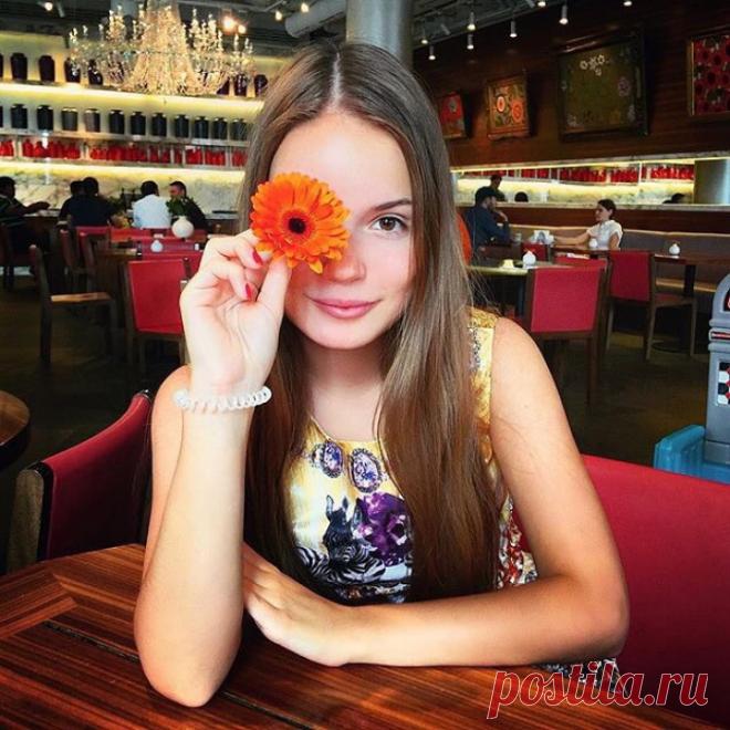 Саша Спилберг о популярности, хейтерах и взломах своих аккаунтов