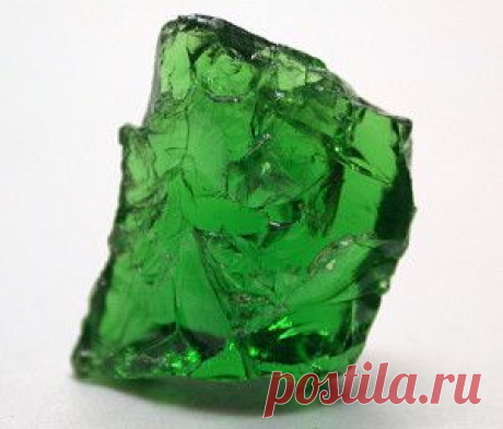 Свойства камня хризоколла, халькопирит, цаворит, фуксит