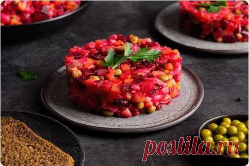 Винегрет классический - Вкусные Идеи Винегрет – это классическая овощная закуска, которая традиционно заправляется ароматным растительным маслом либо майонезом. В состав входят отварные овощи
