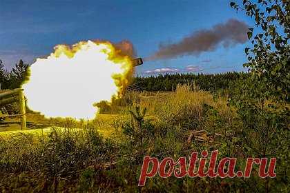 Стало известно об артобстреле Новой Каховки со стороны Украины. Украинские военные начали обстрел Новой Каховки и близлежащих сел в Херсонской области. Власти попросили людей находиться в укрытиях. «Новая Каховка и населенные пункты городского округа находятся под жесточайшим артиллерийским обстрелом со стороны ВСУ», — подчеркнули в сообщении.