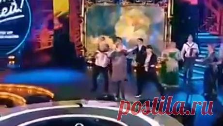 Очень красивая песня и исполнение супер! Браво!