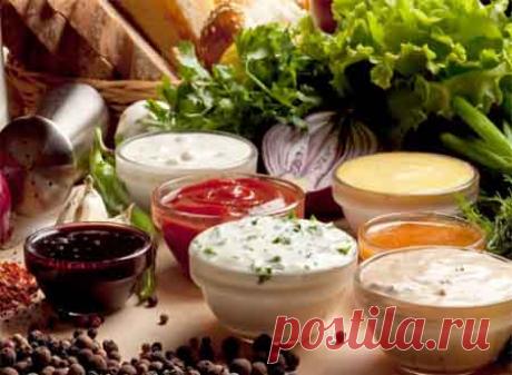 Рецепты соусов на каждый день 36 быстрых рецептов соусов, готовим в домашних условиях. 12 соусов, используемых в русской кухне, 12 рецептов соусов европейской кухни, и 12 - восточной.