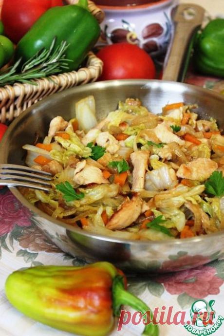 Пекинская капуста с курицей на сковороде - кулинарный рецепт