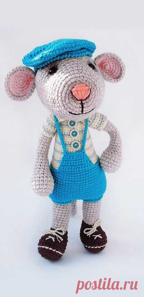 PDF Мышонок Хрустик крючком. FREE crochet pattern; Аmigurumi doll patterns. Амигуруми схемы и описания на русском. Вязаные игрушки и поделки своими руками #amimore - Мышь, мышка, мышонок, крыса.