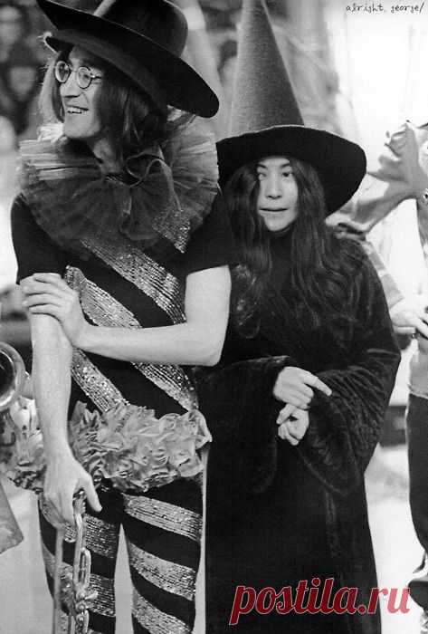 John & Yoko, 1968 ( photographed by Annie Leibovitz ) | Cris Jensen приколол(а) это к доске Pictures
