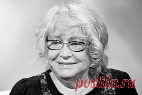 Умерла режиссер документального кино Людмила Цветкова. Режиссер документального кино, актриса, член Союза кинематографистов России Людмила Цветкова скончалась в возрасте 79 лет. Об этом сообщается на сайте Союза кинематографистов России. Она снялась более чем в 40 фильмах. В режиссерской фильмографии Цветковой с 1996 года более 20 документальных кинокартин.