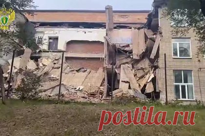 Обрушение колледжа в российском городе сняли на видео