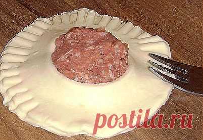 "Гусарики" из слоёного теста..