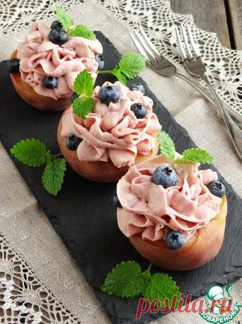 Персики с малиновым кремом и голубикой - кулинарный рецепт
