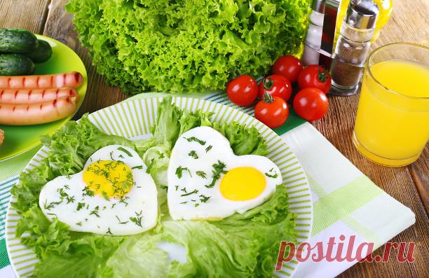 Простая непростая яичница: супер-идеи блюд из яиц 
Классика приготовления завтрака – это симфония из трех нот: “Чпок! Бац! Пшш…” Но если кроме яиц и соли добавить в рецепт еще пару стаканов фантазии, после “пшш” неминуемо последует “ухты”!
ВЛЮБЛЕННАЯ…