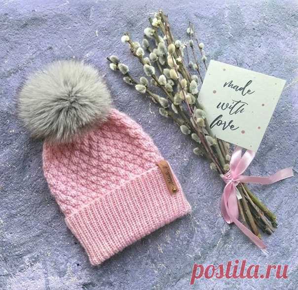 Простой узор #спицами из лицевых и изнаночных петелек, а как красиво

#вязание #вяжу #вязанаяшапка #шапкаспицами #люблювязать #схемавязания #мастеркласс #вяжутнетолькобабушки #вяжуспицами #вязаниеспицами