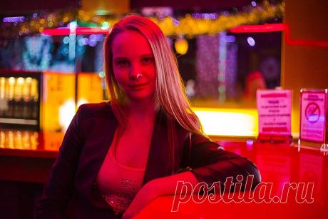 Эстрадное отделение в джазе (Магнитогорская консерватория). Поёт Надежда Черкасова. Фильм Владимира Сидорова /2017 г./