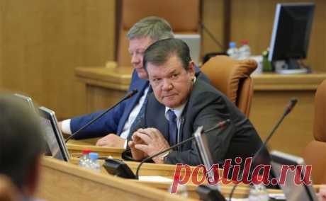 В Красноярске главу застройщика «Сибиряк» задержали по делу о хищении. Бизнесмена задержали в аэропорту по прилете из Москвы. Его заподозрили в хищении бюджетных средств в особо крупном размере на одной из строек