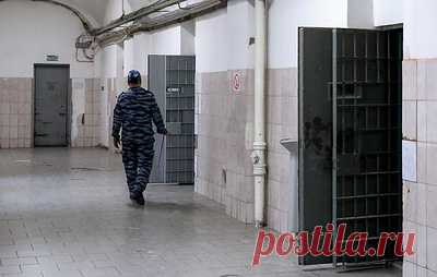 Фигуранта дела о подготовке взрыва моста в Севастополе осудили на 15 лет. Он будет отбывать первые пять лет в тюрьме, а оставшийся срок - в колонии строгого режима