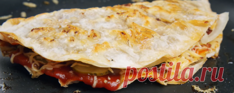 Вкуснее ещё не было! Просто фарш и лаваш. 3 новых рецепта, которые не займут и получаса. - Всем на заметку! Первый рецепт. Гамбургер из лаваша Четыре лаваша 300 грамм фарша 30 грамм...