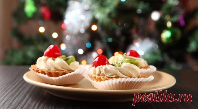 Праздничные тарталетки с несладкой начинкой. Новогодний стол образцовой хозяйки невозможно представить без тарталеток. Но даже если вы не стремитесь в кулинарные отличники, приготовить что-то подобное не будет лишним. Праздничные тарталетки с ...