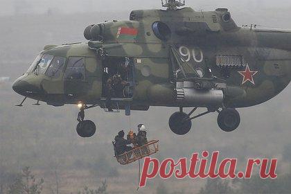 Из белорусского закона захотели убрать упоминание о боевых действиях за рубежом. В Палату представителей Национального собрания Белоруссии внесен законопроект, согласно которому предлагается исключить упоминание об участии Вооруженных сил страны в боевых действиях за рубежом. Так, предлагается внести изменения в закон «О Вооруженных силах Республики Беларусь».