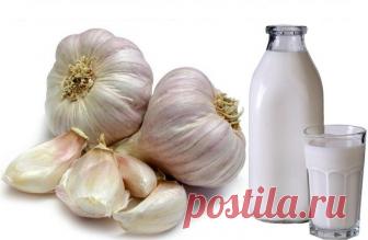 Чеснок с молоком — стабилизируем высокое давление Улучшение наступит через несколько дней. Если через годы давление вернётся, снова делаем волшебный раствор. Чеснок с молоком. Стабилизируем давление.Людмиле Данильченко 56 лет. Диагноз «гипертония» ей поставили еще 20 лет назад...