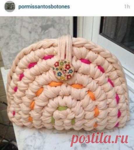 Идеи для вдохновения: связанные крючком сумок из толстой (и даже очень толстой) пряжи.