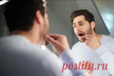 Заглянуть в рот. Стоматологи назвали неожиданный признак рака кишечника Считается, что бактерии могут распространяться через слюну или клетки крови в другие части тела, потенциально способствуя росту раковых клеток