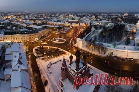 В части российского региона ввели режим ЧС. В четырех районах Ярославской области ввели режим чрезвычайной ситуации (ЧС) из-за последствий мощного снегопада. Об этом сообщил губернатор российского региона в Telegram-канале. «Главная причина — несвоевременная расчистка просек ЛЭП и сильнейший снегопад», — объяснил он.