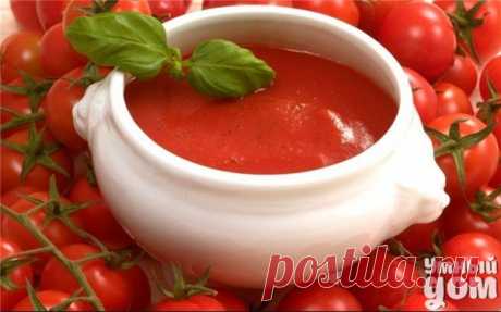 ДОМАШНИЙ КЕТЧУП - Зима будет вкусной Никакой кетчуп из магазина не может сравниться с тем, что вы приготовите собственными руками. Вы точно будете уверены в качестве помидор и прочих ингредиентов. Кроме того, этот рецепт дает вам огромное поле для фантазии: вы можете добавить в него свои любимые специи и приправы - вкус будет уже другой. И тогда ваш кетчуп будет по-настоящему уникальным. Ингредиенты: Спелые помидоры - 5 килограмм; Репчатый лук - 3 - 4 штуки; Болгарский перец - 3 штуки;…