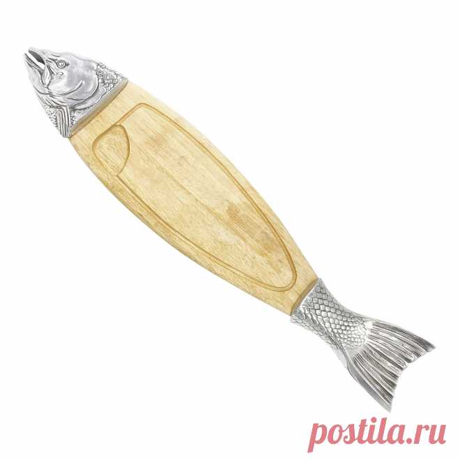 Vintage Oversized Metal & Wood Salmon Fish Cutting Board Elevate the next party you entertain in your home with this huge, oversized vintage serving piece!  The center portion is made from a solid, high quality wood with beautiful light blonde brown coloring and grain lines.  The portions surrounding the wood are heavy cast aluminum metal which has been ornately design to resemble the tale and head of a salmon fish, in a high gloss silver coloring.  Measuring at 34