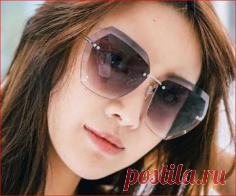 Безободковые солнцезащитные очки-стрекозы дужки метал линза градиент серо-сиреневая за 230 грн. | Шафа Цена: 230 грн. - Безободковые солнцезащитные очки-стрекозы дужки метал линза градиент серо-сиреневая, #13455801, Цвета: Серый, Фиолетовый, Размер: One size. Купить в Шафе недорого