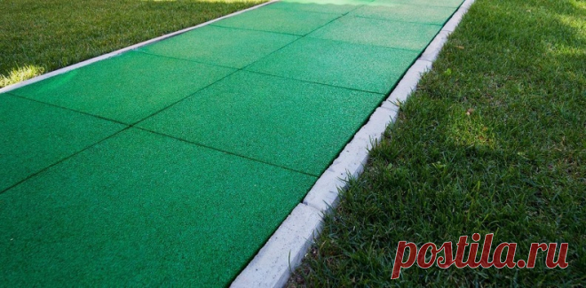 Резиновая плитка: отличное покрытие по доступной цене Популярным отделочным материалом для детских и спортивных площадок, кортов, футбольных полей является резиновая плитка, которая массово используется. Рассмотрим, какими основными преимуществами обладают резиновые покрытия и почему их стоит использовать:хорошая износостойкость,