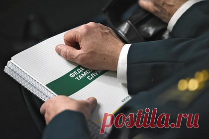Российская таможня рассказала о перевыполнении плана по сборам. По итогам 2023 года органы Федеральной таможенной службы (ФТС) России перечислили в федеральный бюджет 6,623 триллиона рублей, что на 6,4 процента больше, чем годом ранее. Проблемы с прекращением поставок газа по газопроводу «Северный поток» удалось компенсировать за счет сборов с импорта.