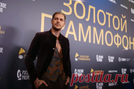 Бикович ответил на отказ Голливуда с ним работать из-за жалоб Украины. Милош Бикович лишился роли в новом сезоне «Белого лотоса».