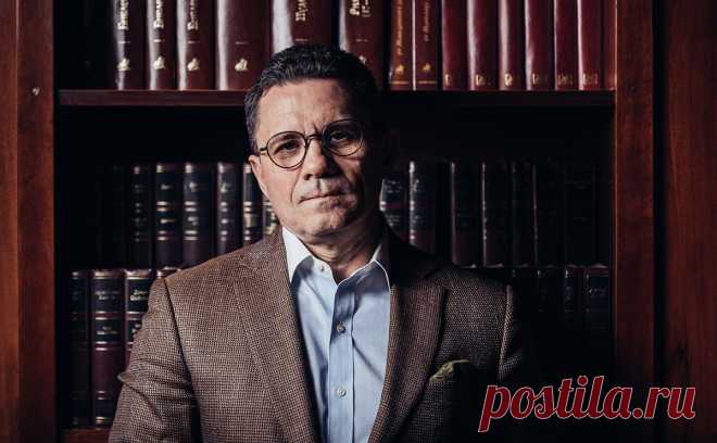 Глава «Ленинки» — РБК: «Библиотека — возмутитель спокойствия». Российская государственная библиотека разрабатывает пилот по сохранению данных о спецоперации из интернет-СМИ и Telegram-каналов. Ее директор Вадим Дуда рассказал РБК о влиянии санкций и судьбе фондов новых территорий
