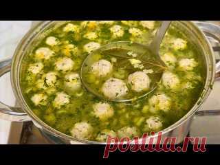 Я могу есть этот суп каждый день. Он настолько вкусный, вы будете готовить его хоть раз в неделю Рецепт на 3 кастрюлю:Картофель-3 штМорковь-1 штЛук-1 штСельдерей - 3 стебляМелкие макароны- 50 гУкроп- пара веточек Соль по вкусу Лавровый лист-1 штВода -1,5 лФрикадельки:Фарш -400 гЛук -1 штУкроп- пара веточекСоль- -1/2 ч.л.Черный молотый перец -1/5 ч.л.Чеснок молотый-1/2 ч.л.