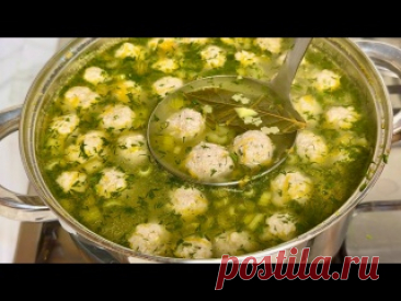 Я могу есть этот суп каждый день. Он настолько вкусный, вы будете готовить его хоть раз в неделю Рецепт на 3 кастрюлю:Картофель-3 штМорковь-1 штЛук-1 штСельдерей - 3 стебляМелкие макароны- 50 гУкроп- пара веточек Соль по вкусу Лавровый лист-1 штВода -1,5 лФрикадельки:Фарш -400 гЛук -1 штУкроп- пара веточекСоль- -1/2 ч.л.Черный молотый перец -1/5 ч.л.Чеснок молотый-1/2 ч.л.