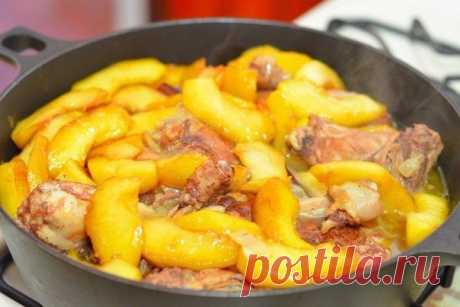 Удивите своих любимых ароматной и сочной курицей с яблоками Настоятельно рекомендую!