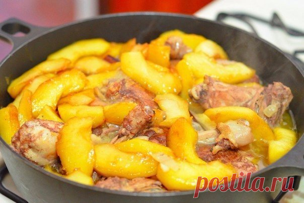 Удивите своих любимых ароматной и сочной курицей с яблоками Настоятельно рекомендую!