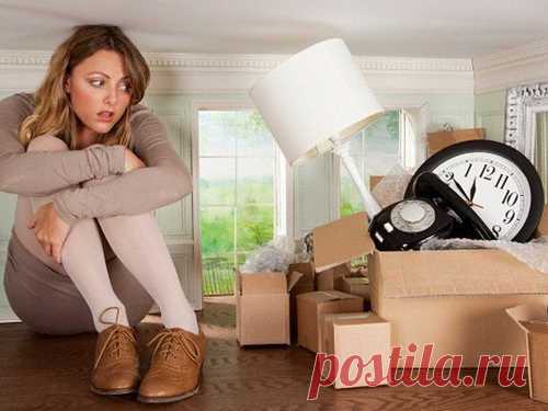 Как энергетика дома влияет на человека Каждая вещь обладает собственной энергетикой, которая распространяется и на пространство вокруг. Предметы, которые окружают нас ежедневно, влияют на наше энергетическое поле и настроение дома. Чтобы ваше семейное гнездо не покидали уют и счастье, следует поддерживать энергетику на должном уровне.