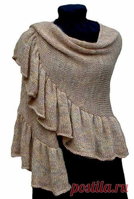 Ruffled Crescent Shawl pattern by Trisha Tatsch