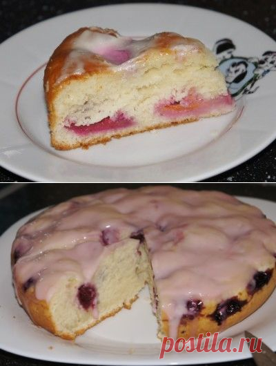 Пушистый пирог с ягодами или фруктами