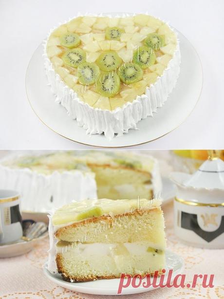 Торт бисквитный с фруктами, желе и йогуртом, рецепт с фото.