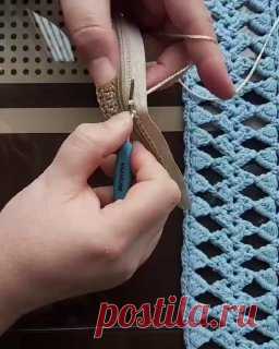 Ручки вяжут и шьют | Вязание и рукоделие Процесс ввязывания молнии!

 #вязание • #молния