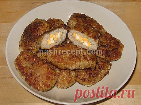 Мясные зразы с яйцом. Простое блюдо на каждый день, пошаговый фоторецепт: https://nashrecept.com/recept-zrazy-myasnye-s-yaycom/