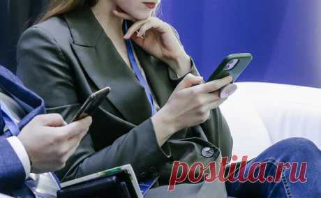 ВТБ сообщил о схеме мошенничества, связанной с ростом ключевой ставки. Мошенники начали заманивать банковских клиентов вкладами «под высокий процент» на фоне роста ставки ЦБ, заметили в ВТБ. Злоумышленники обращаются к актуальной повестке, чтобы вызвать доверие и похитить данные и деньги