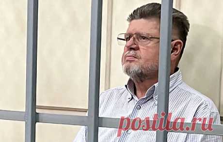 С бывшего главного нарколога РФ и его подельников просят взыскать 44 млн рублей. Евгений Брюн и другие фигуранты обвиняются по делу об особо крупном мошенничестве