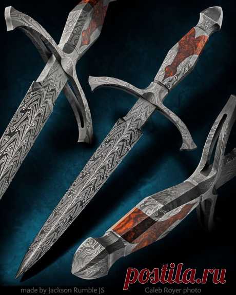 Кинжал от Jackson Rumble js. Дамасская сталь.