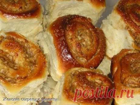 Булочки с яблоком из быстрого теста.